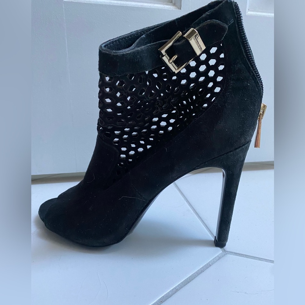 Vince Camuto Black Heels